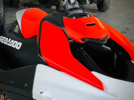 SEA DOO Spark Trixx 900 , Foto 4 SEA DOO Spark Trixx 900 , Foto 4