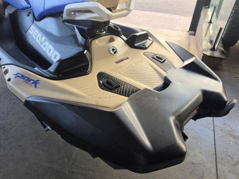 SEA DOO Spark Trixx 900 , Foto 4