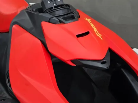 SEA DOO Spark Trixx 900 , Foto 3