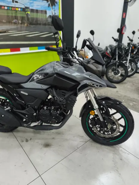 SHINERAY Storm 200 , Foto 2