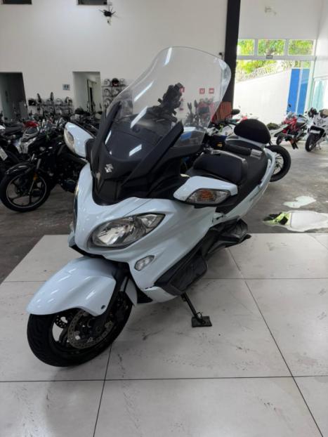 SUZUKI Burgman 650 EXECUTIVE, Foto 2