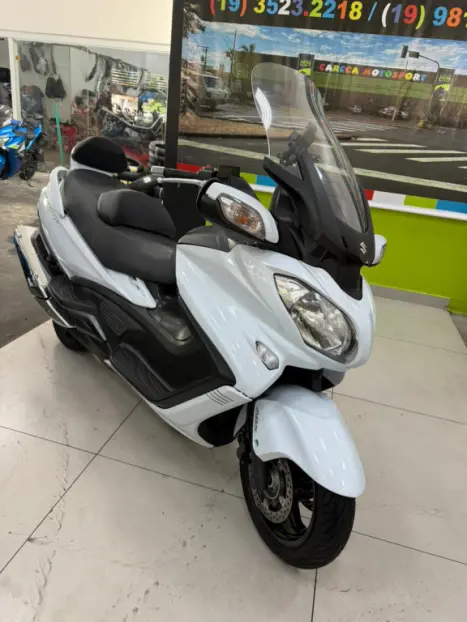 SUZUKI Burgman 650 EXECUTIVE, Foto 8