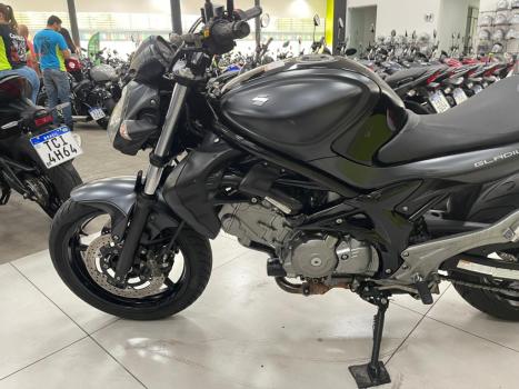 SUZUKI Gladius 650 , Foto 3