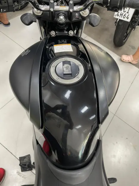 SUZUKI Gladius 650 , Foto 7