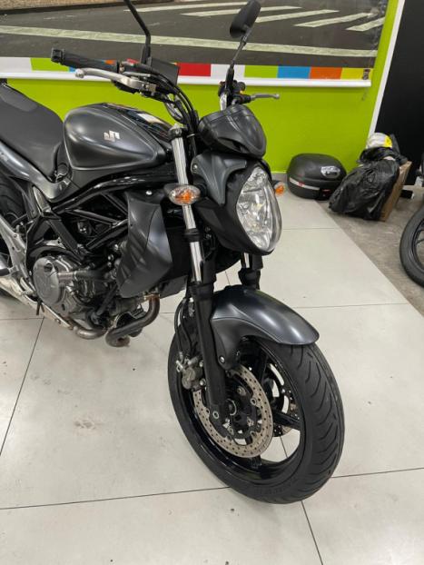 SUZUKI Gladius 650 , Foto 11