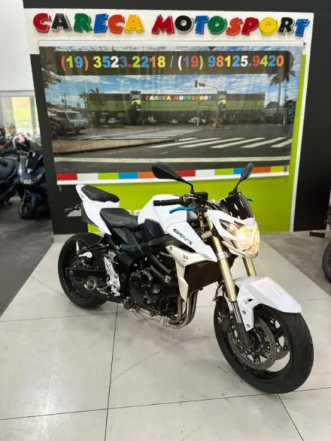 SUZUKI GSR 750 , Foto 1