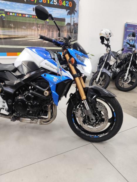 SUZUKI GSR 750 A ABS, Foto 3