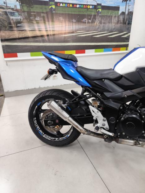SUZUKI GSR 750 A ABS, Foto 4