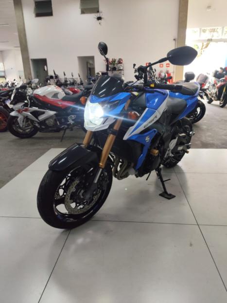 SUZUKI GSR 750 A ABS, Foto 5
