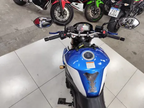 SUZUKI GSR 750 A ABS, Foto 12