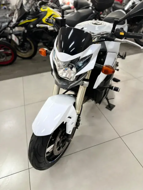 SUZUKI GSR 750 A ABS, Foto 6