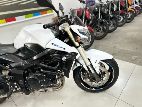 SUZUKI GSR 750 A ABS, Foto 7