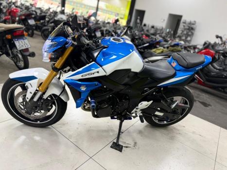 SUZUKI GSR 750 A ABS, Foto 13