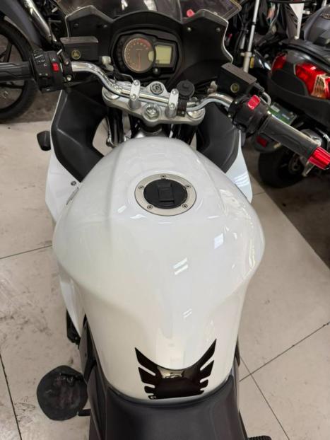 SUZUKI GSX 1250 FA , Foto 3