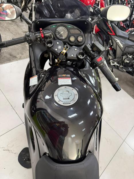 SUZUKI GSX 750 F , Foto 2