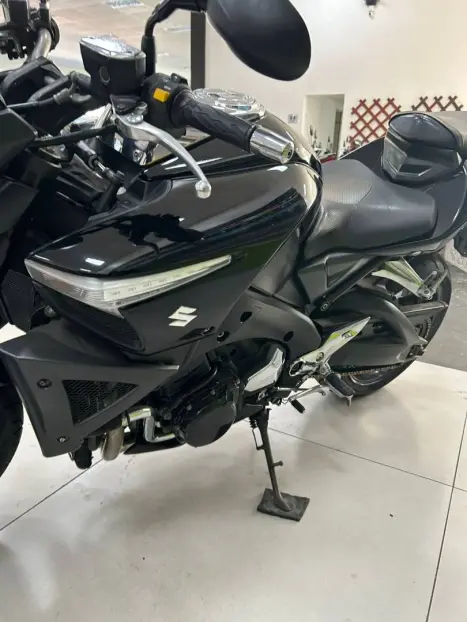 SUZUKI GSX-R 1300 B-King , Foto 5