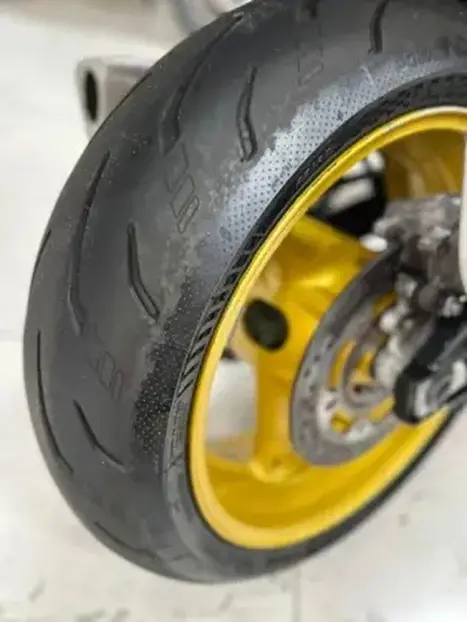 SUZUKI GSX-R 1300 B-King , Foto 3