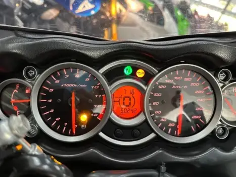 SUZUKI GSX-R 1300 B-King , Foto 14