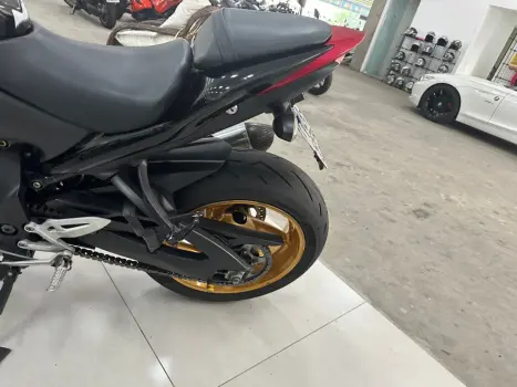 SUZUKI GSX-S 1000 A, Foto 3
