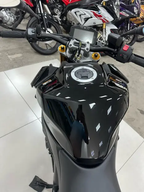 SUZUKI GSX-S 1000 A, Foto 13 SUZUKI GSX-S 1000 A, Foto 13