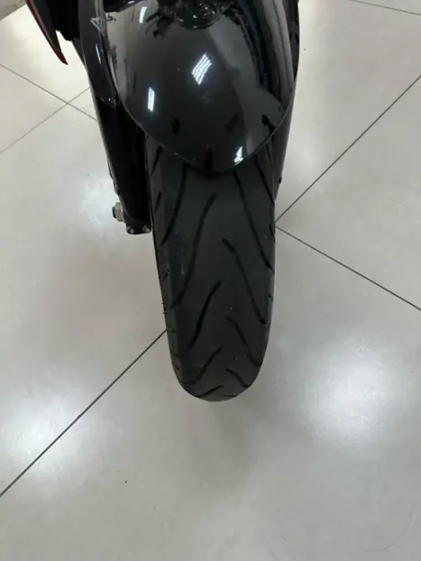 SUZUKI GSX-S 1000 A, Foto 2