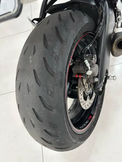 SUZUKI GSX-S 1000 A, Foto 3