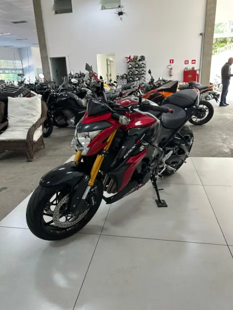 SUZUKI GSX-S 1000 A, Foto 11