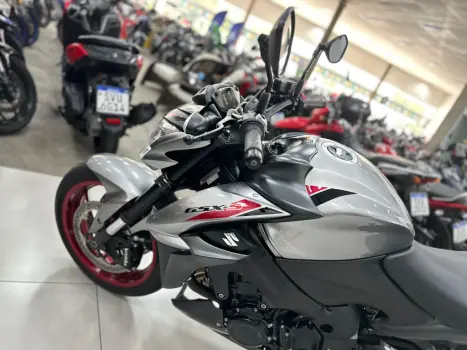 SUZUKI GSX-S 1000 A, Foto 2