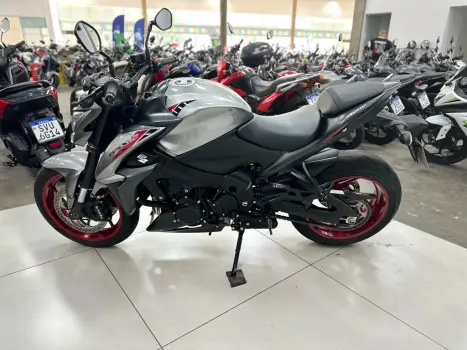 SUZUKI GSX-S 1000 A, Foto 5