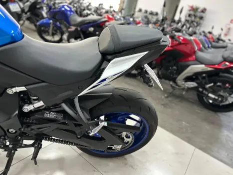SUZUKI GSX-S 1000 A, Foto 4