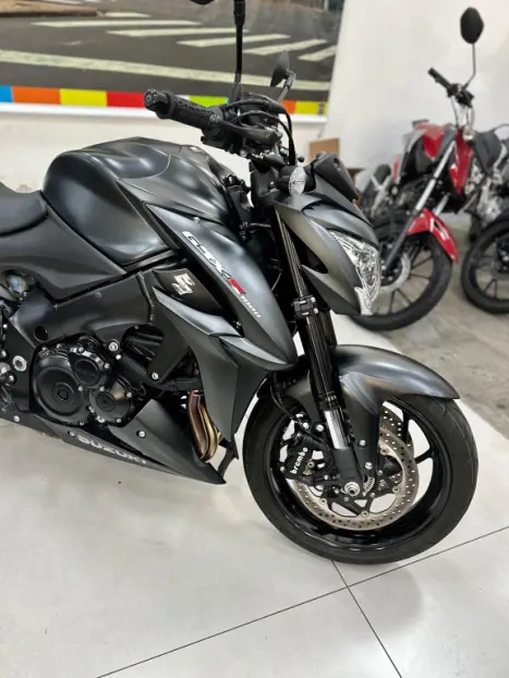 SUZUKI GSX-S 1000 A, Foto 9