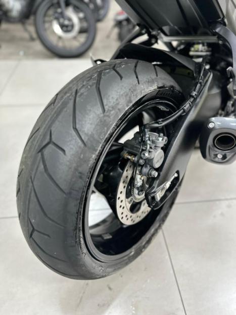 SUZUKI GSX-S 1000 A, Foto 13