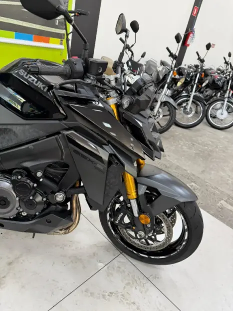 SUZUKI GSX-S 1000 A, Foto 5