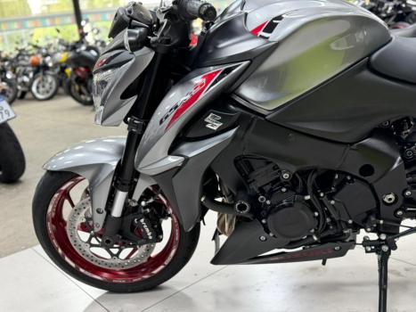 SUZUKI GSX-S 1000 A, Foto 3