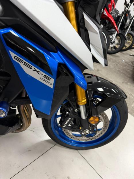 SUZUKI GSX-S 1000 A, Foto 4