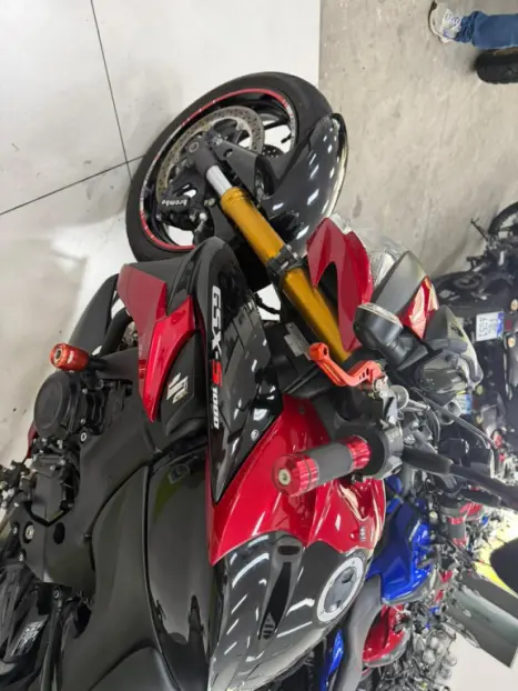 SUZUKI GSX-S 1000 A, Foto 7