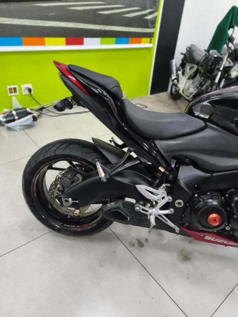 SUZUKI GSX-S 1000 A, Foto 4
