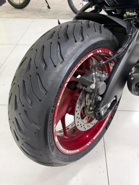 SUZUKI GSX-S 1000 A, Foto 4