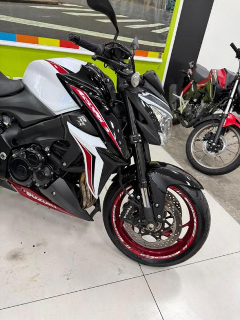 SUZUKI GSX-S 1000 A, Foto 5