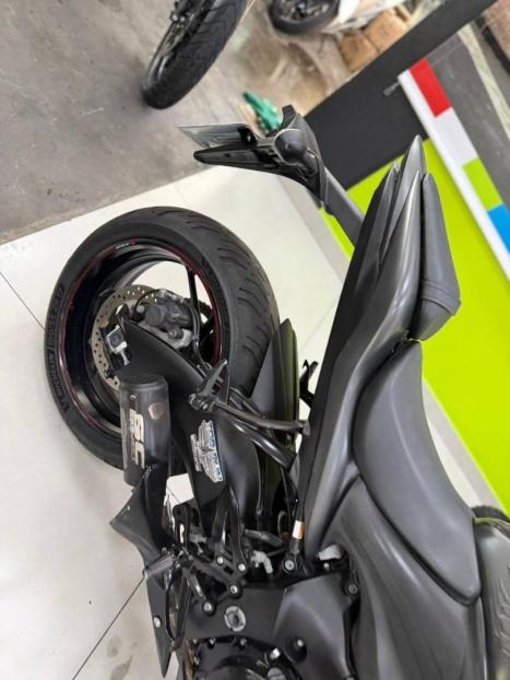 SUZUKI GSX-S 1000 A, Foto 5
