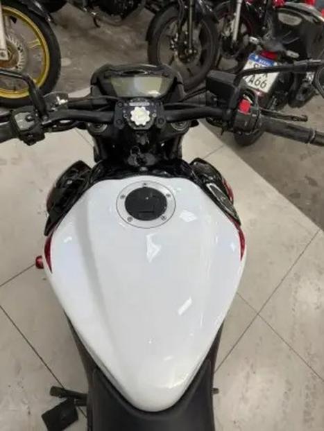SUZUKI GSX-S 1000 A, Foto 4