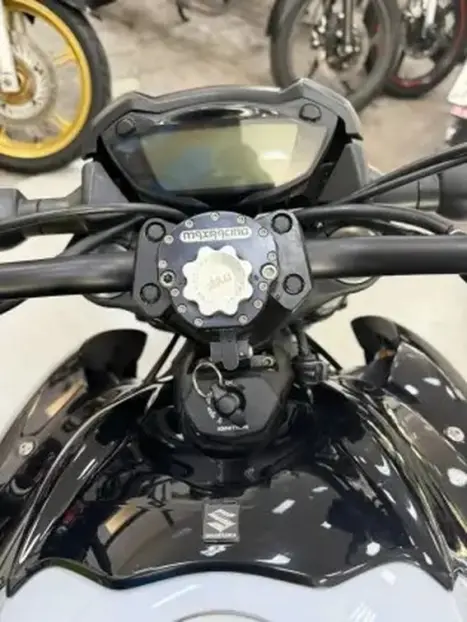SUZUKI GSX-S 1000 A, Foto 10