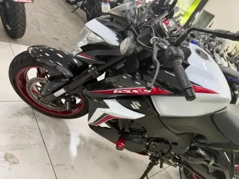SUZUKI GSX-S 1000 A, Foto 14