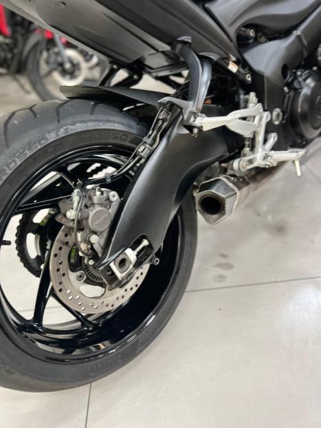 SUZUKI GSX-S 1000 A, Foto 4
