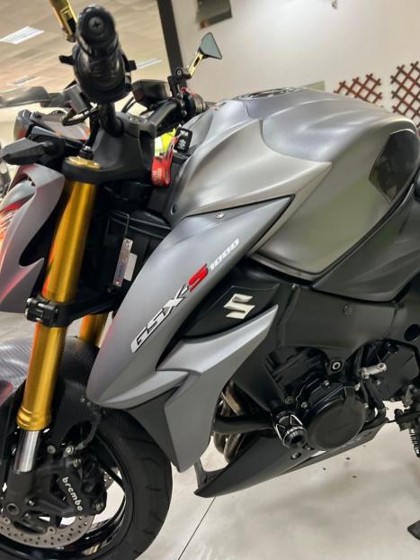 SUZUKI GSX-S 1000 A, Foto 8