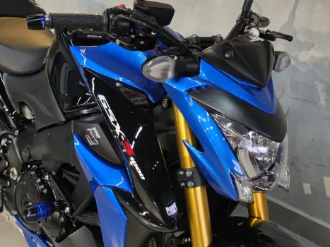 SUZUKI GSX-S 1000 A, Foto 13