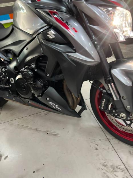 SUZUKI GSX-S 1000 A, Foto 5