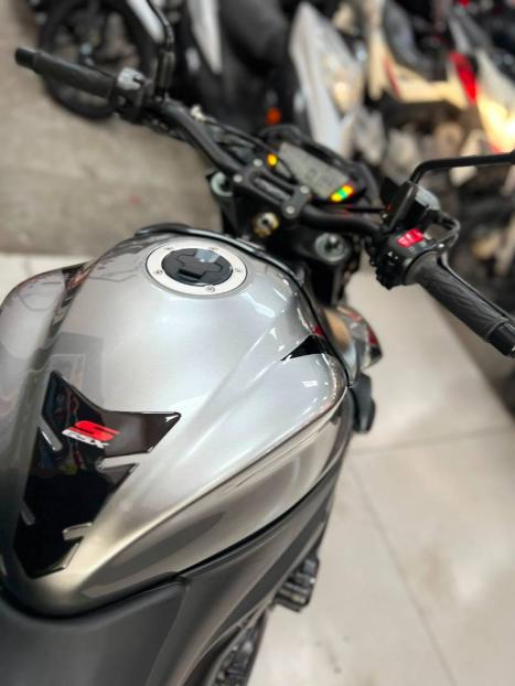 SUZUKI GSX-S 1000 A, Foto 8