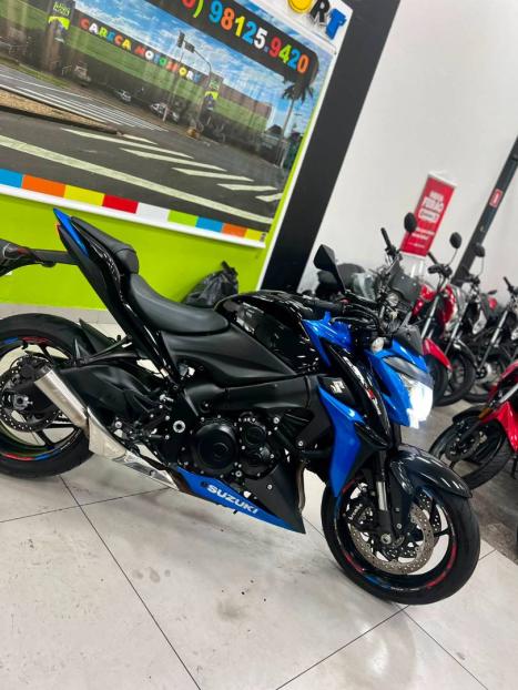 SUZUKI GSX-S 1000 A, Foto 3