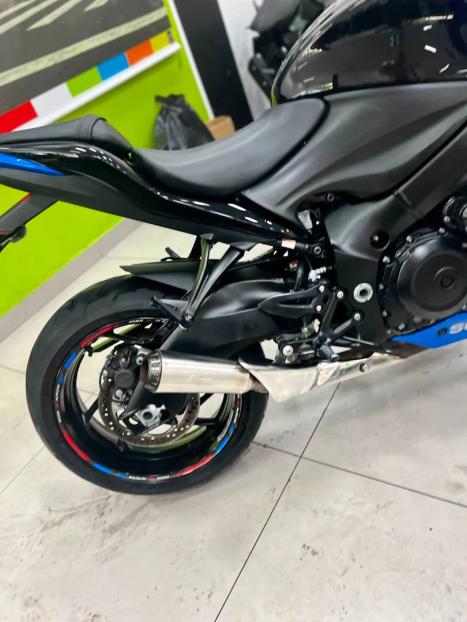 SUZUKI GSX-S 1000 A, Foto 7